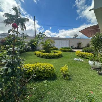 Casa térrea com jardim à venda em César de Souza